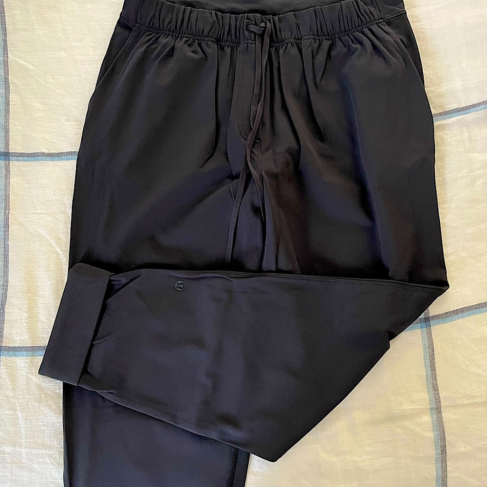 Lululemon joggers- black size 8